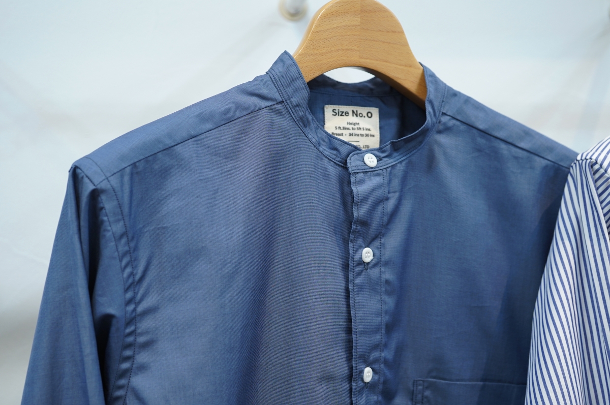 Workers（ワーカーズ）さんのさらりと上品なバンドカラーシャツ