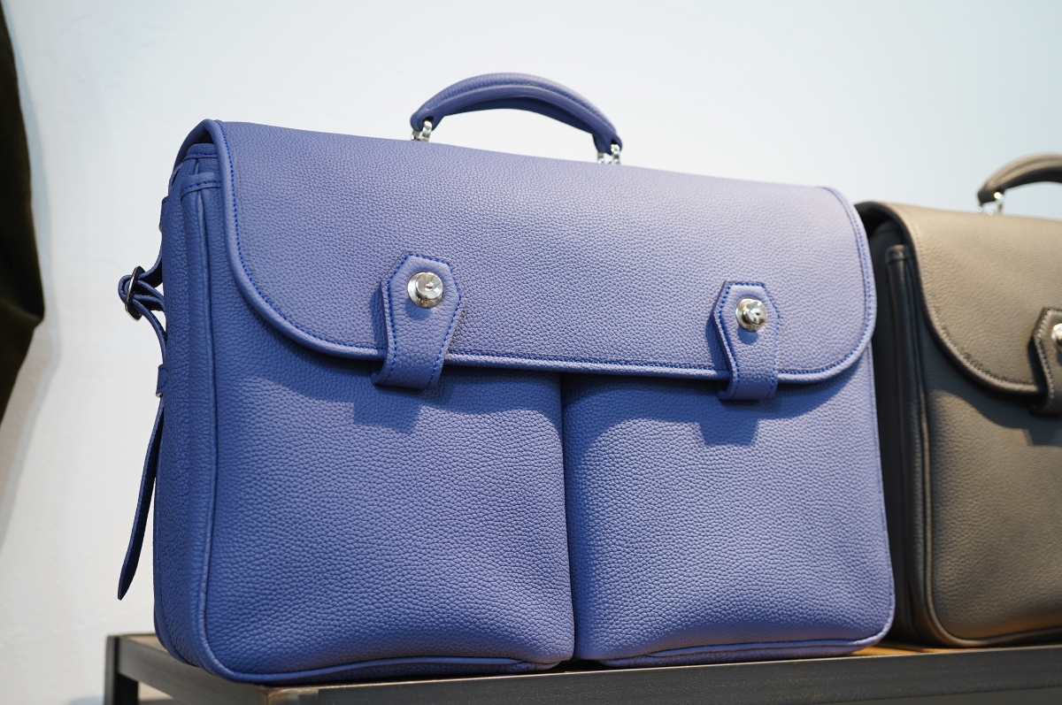 ル・ボナー製ブリーフ・バッグ「マエストロ」 マエストロ」店頭販売