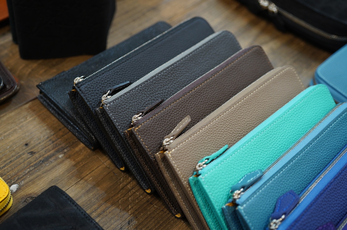 ル・ボナーさんのL字ファスナーウォレット、ロングも嬉しい仕上がり