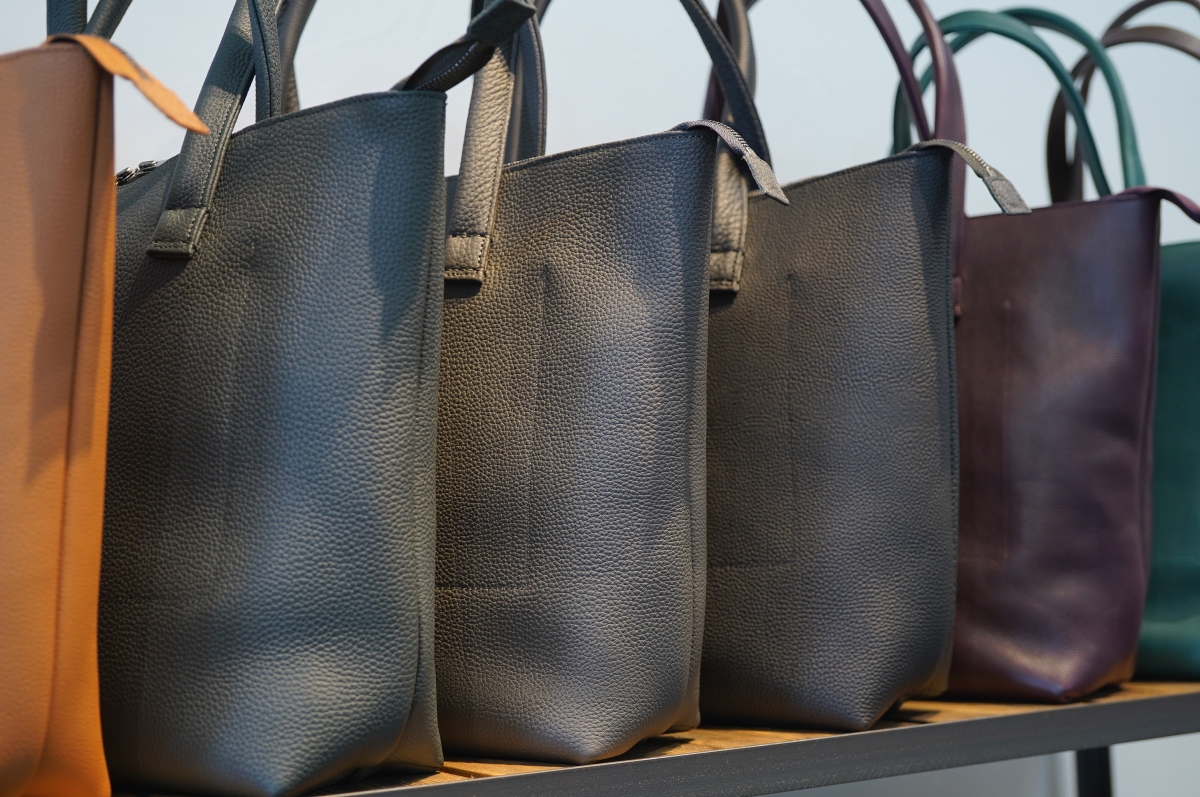 Circus of HappinessのMou-Tote、シュランケンカーフバージョンも最後