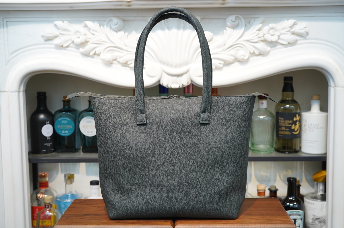 Circus of HappinessのMou-Tote、シュランケンカーフバージョンも最後