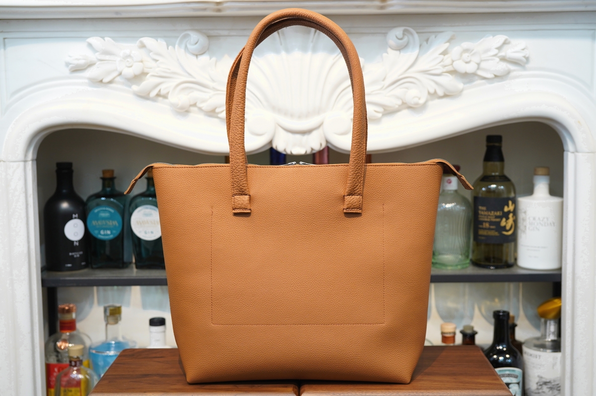 Circus of HappinessのMou-Tote、シュランケンカーフバージョンも最後