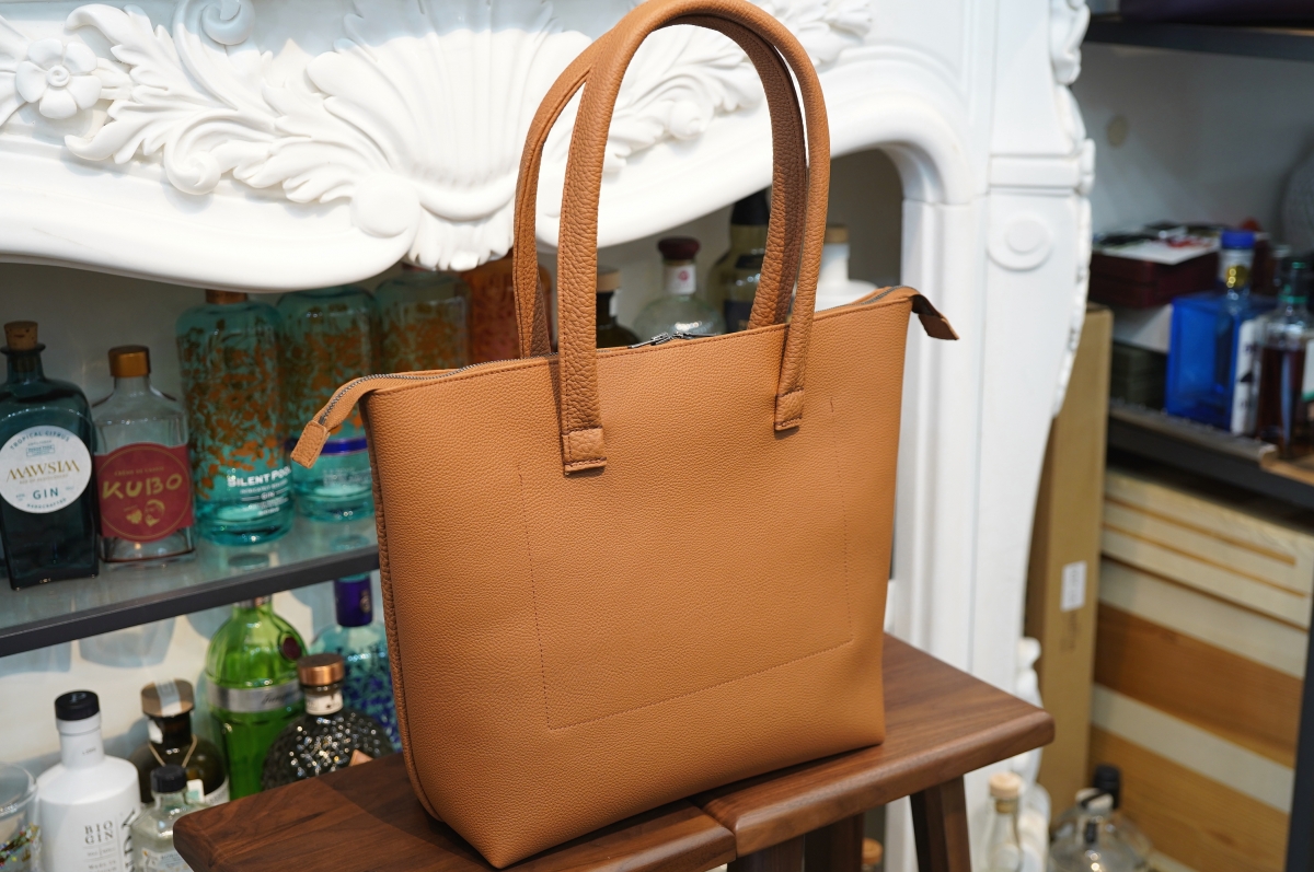 Circus of HappinessのMou-Tote、シュランケンカーフバージョンも最後