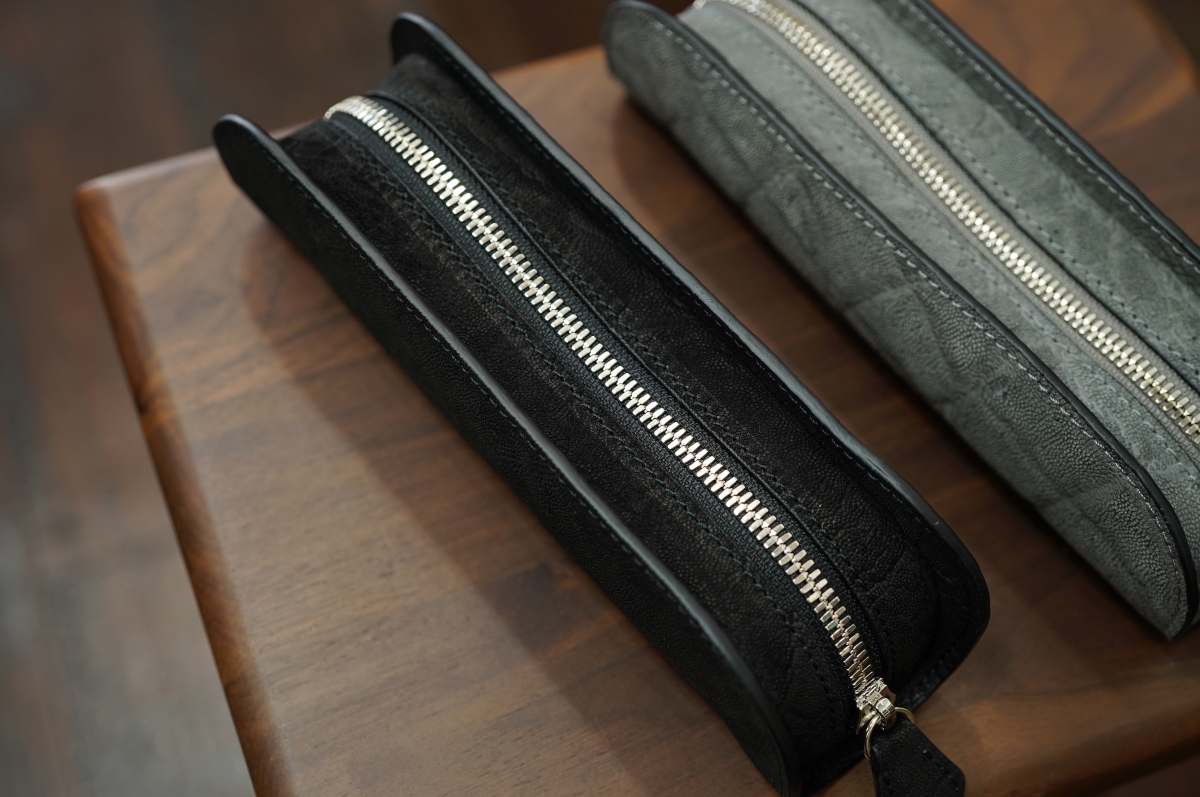 ル・ボナーさんより、ちょっと特別なデブペンケースのエレファント