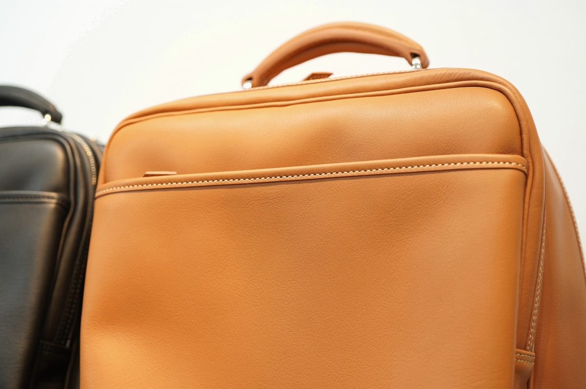 ル・ボナーさんからのビジィーリュック、しっかり届いて並んでます