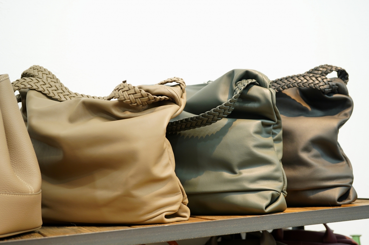 ル・ボナーさんからのビジィーリュック、しっかり届いて並んでます