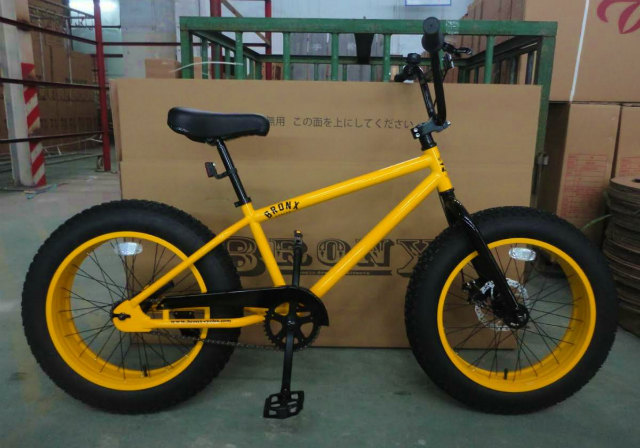 FAT BIKE 20インチ BRONX 新情報 函館 CHILLNOWA ファットバイク 