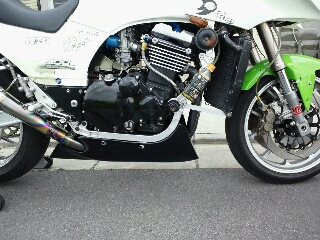 Gpz900R センター.アンダーカウルセット