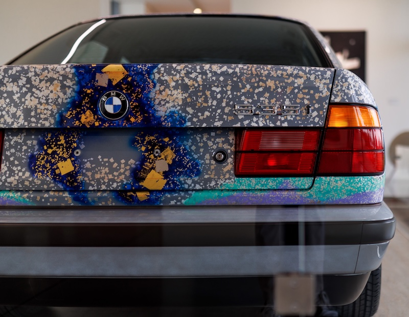 BMWがダヌビアーナ・ミューレンスティーン美術館でBMWアートカーを展示