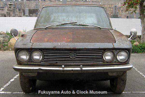 マツダ ルーチェ1500デラックス(初代初期型)の廃車体を譲り受けました