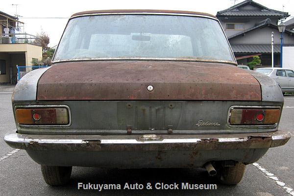 マツダ ルーチェ1500デラックス(初代初期型)の廃車体を譲り受けました