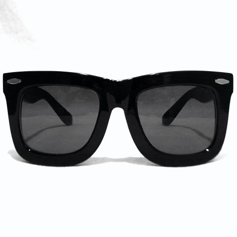 Wayfarer Type Sungulasses Hand Polished Frame Black