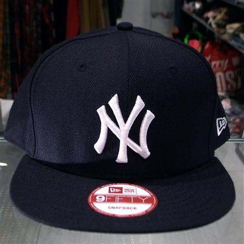 New Era Snap Back Cap New York Yankees Navy  White  Gray