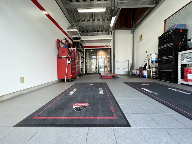 ヨシムラ レーシングマット ピットマット フロアーマット ドゥカティ