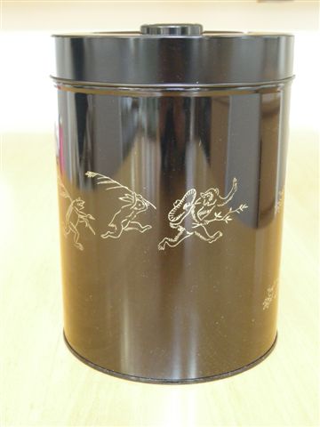 烏城彫り 茶櫃 茶器入れ 牡丹の花と鳥の彫刻 鳥獣戯画 烏城彫り 茶櫃 茶器入れ 牡丹の花と鳥の彫刻 鳥獣戯画