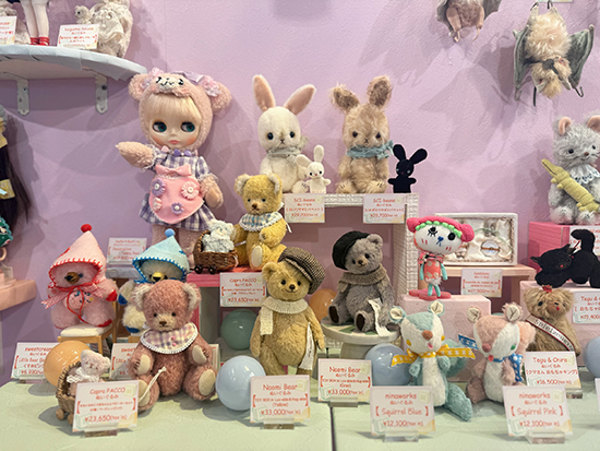 TOY BOX in Luv-able＆Hug-able展』スタートしております