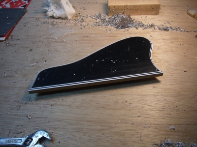 □Gibson ES-175 '56 のピックガード製作 | ギターワークス・エイトの