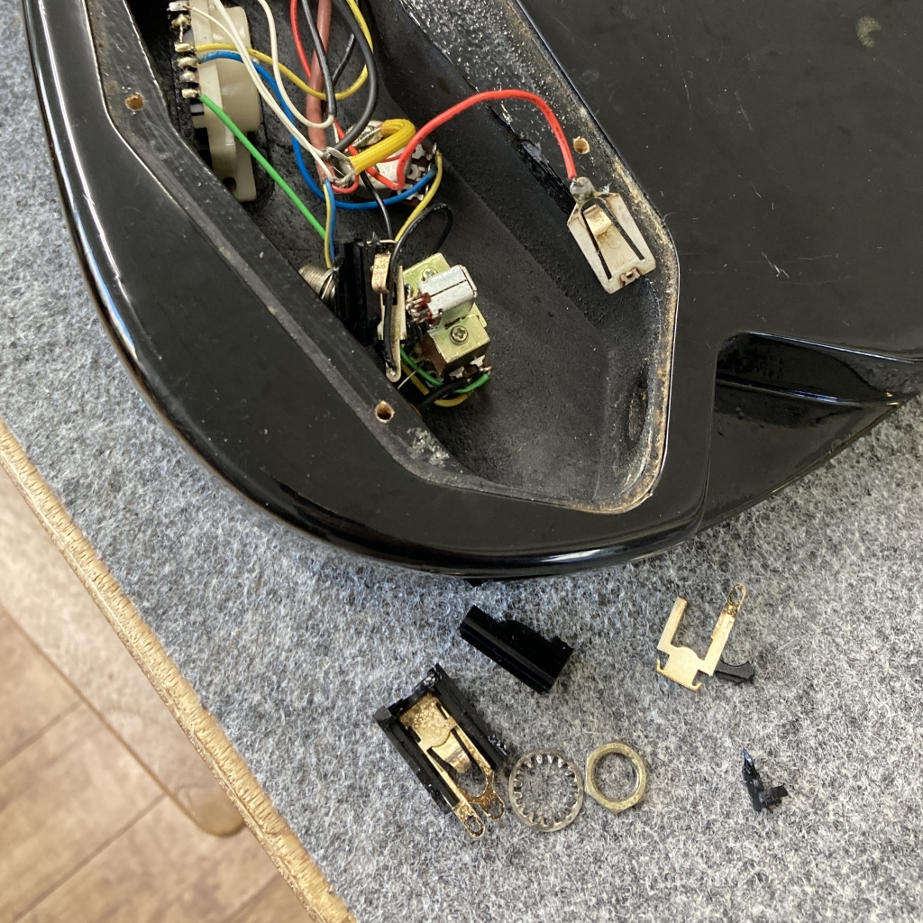 □YAMAHA RGX612J 電気系修理とセットアップ | ギターワークス