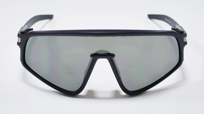 未使用級✨〖箱、保証書付〗オークリー　ラッチパネル　サングラス　2024年モデル OAKLEY新作”LATCH PANEL”（2024.05.17更新）】 | HAYASHI-MEGANE BLOG(2)