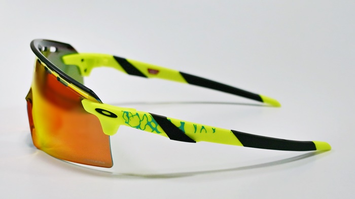 OAKLEY限定モデル”ENCODER STRIKE VENTED INNER SPARK OAKLEY限定モデル”ENCODER STRIKE VENTED INNER SPARK