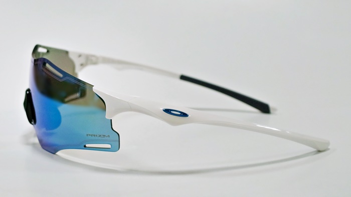 Oakley スポーツ サングラス シルバーフレーム OAKLEY新作”CYBER ZERO”】 | HAYASHI-MEGANE BLOG(2)