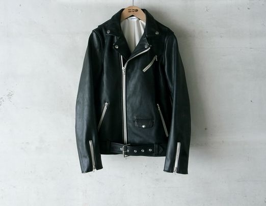 レザーを巡る旅：「Digawel ホースレザーダブルライダース