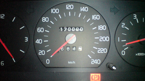 VOLVO 170,000km