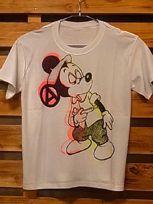 久しぶりにイギリスからパンクなTシャツが再入荷 + SEX PISTOLS