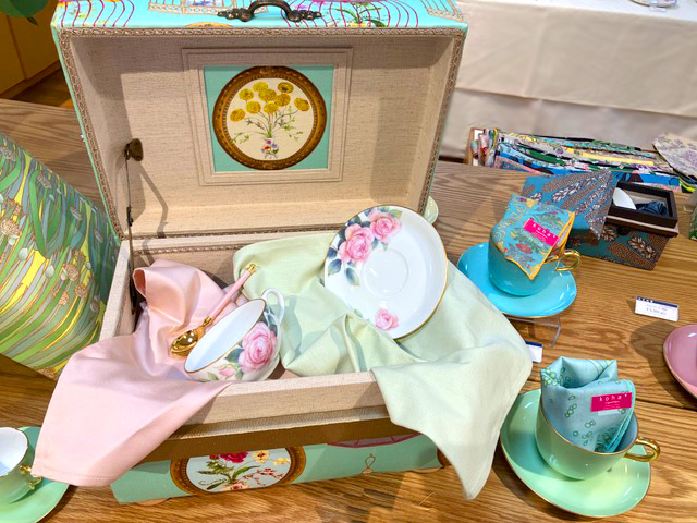 大倉陶園様「My Favorite」展が始まりました。