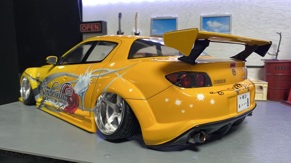 Round.322 D-like製 MAZDA RX-8 (SPIRIT R)【DL096-1】イエロー