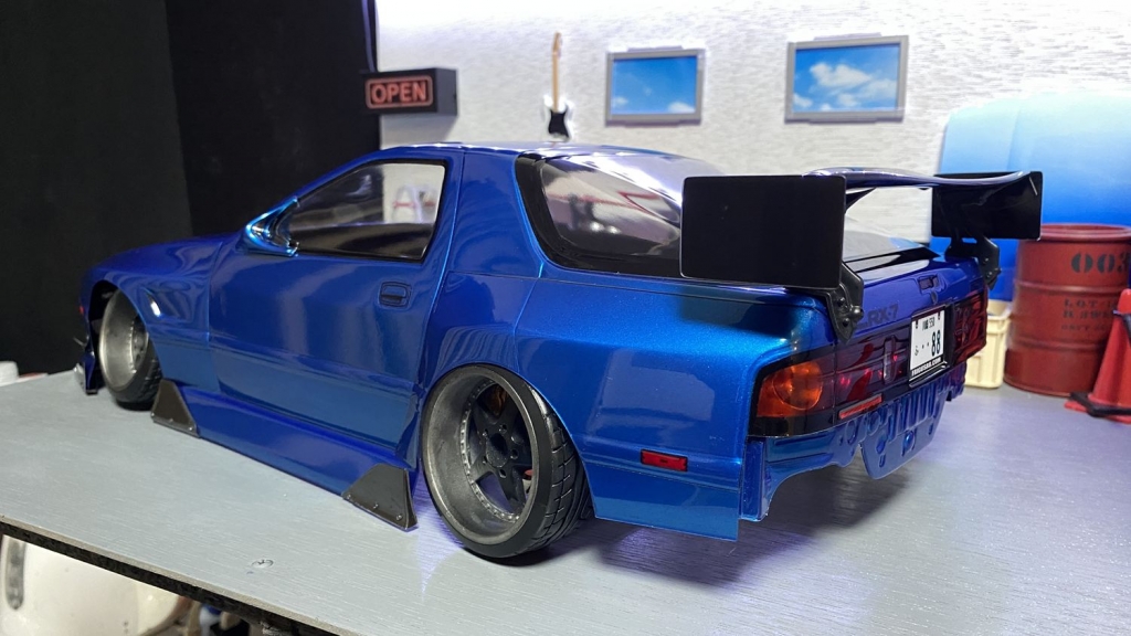 Round.327 【SALE】YOKOMO新作 FC3S RX-7 [SD-FCBNB] BN-sports