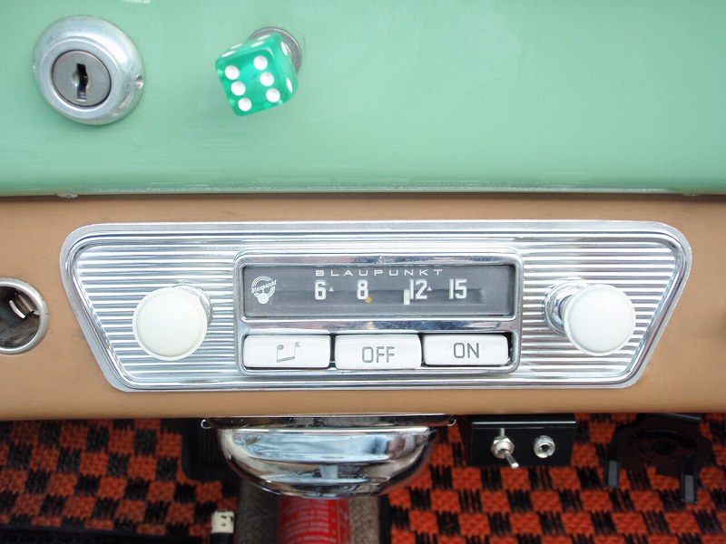 □VW、PORSCHE用カーラジオの修理承ります！ : Today's FLAT4