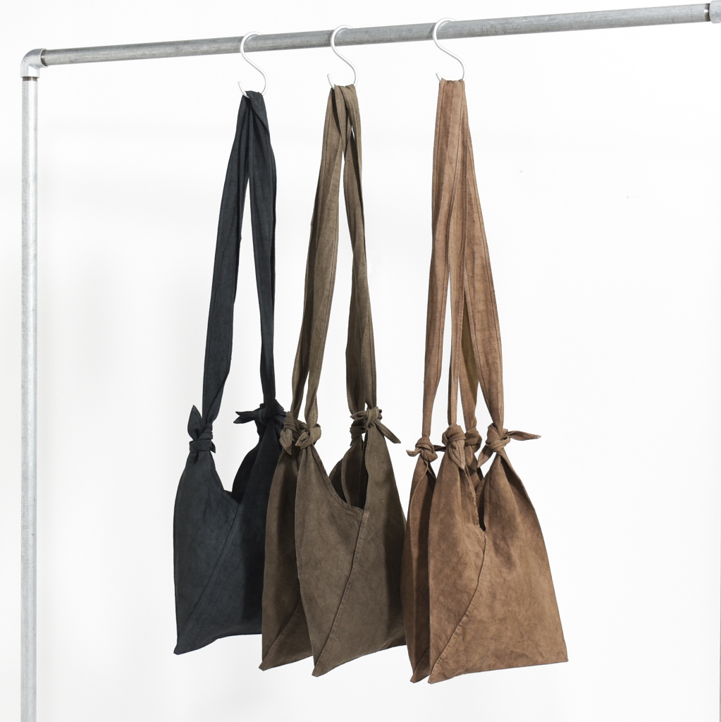 深い色味のユニークミニバッグ -MITTAN- | MONTARA staff blog