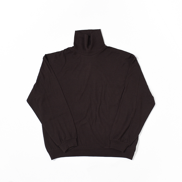 ふわふわソフトなタートルネックニット -ULTERIOR- | MONTARA staff blog