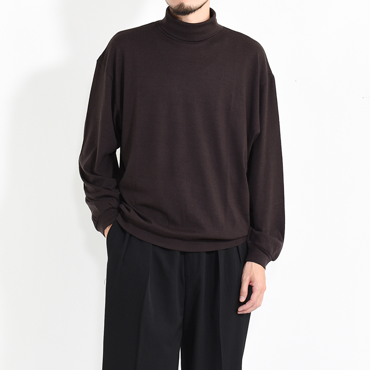 ふわふわソフトなタートルネックニット -ULTERIOR- | MONTARA staff blog