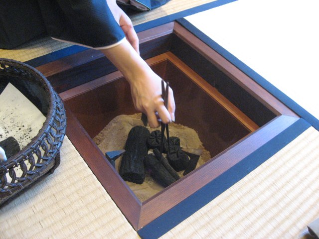 お茶 風炉 炭 初炭のお稽古