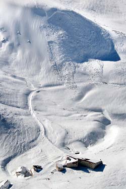 立山雪崩事故。 | SIDECAR BLOG