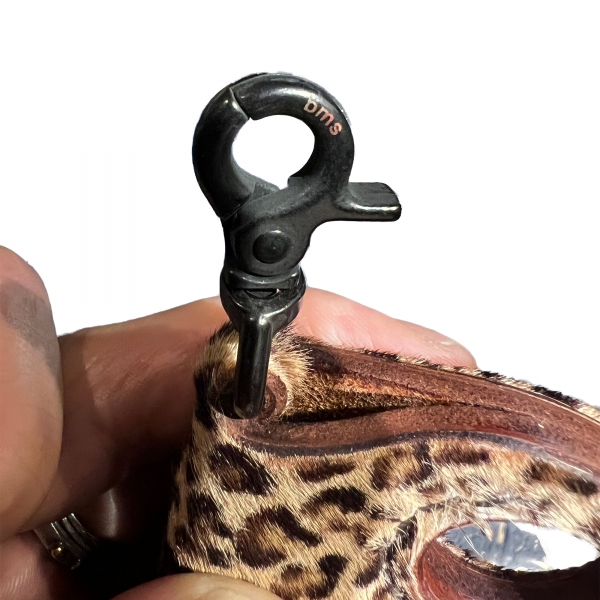 更新0106□【blackmeans】knuckle lighter holder leopard□on sale