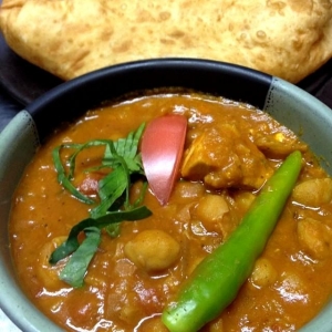 豆とチキンのカレー