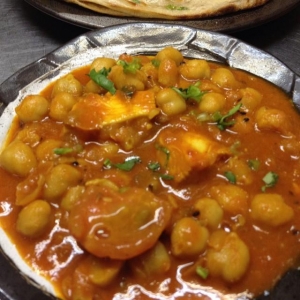 豆とチキンのカレー
