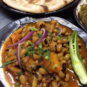 豆とチキンのカレー