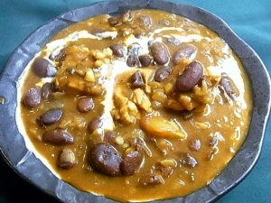 豆とチキンのカレー