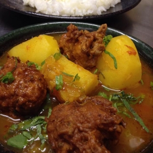野菜パコラとじゃがいものカレー