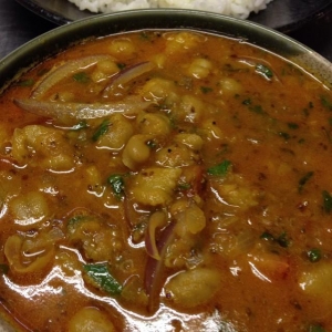 豆とチキンのカレー