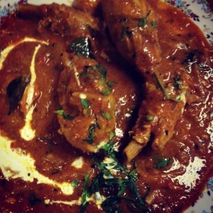 骨付きチキンのカレー