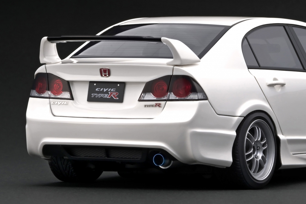 明日!!1/18エンジン付WEB限定モデル「CIVIC (FD2) TYPE R 明日!!1/18エンジン付WEB限定モデル「CIVIC (FD2) TYPE R