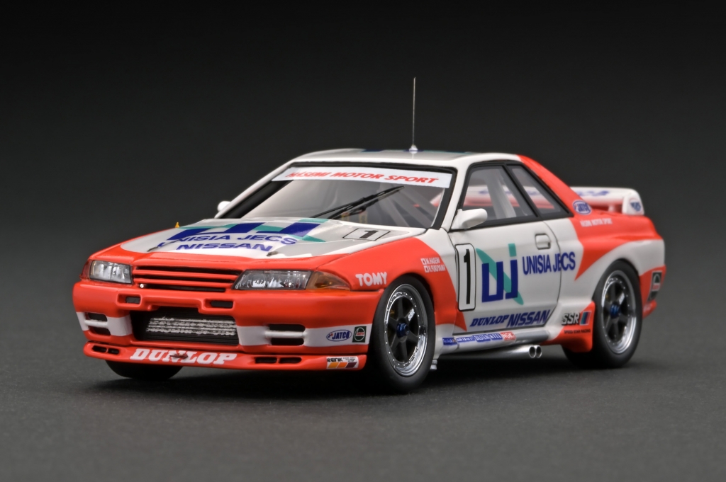 明日スタート!!1/43フィギュア付「ユニシアジェックスR32 GT-R 明日スタート!!1/43フィギュア付「ユニシアジェックスR32 GT-R