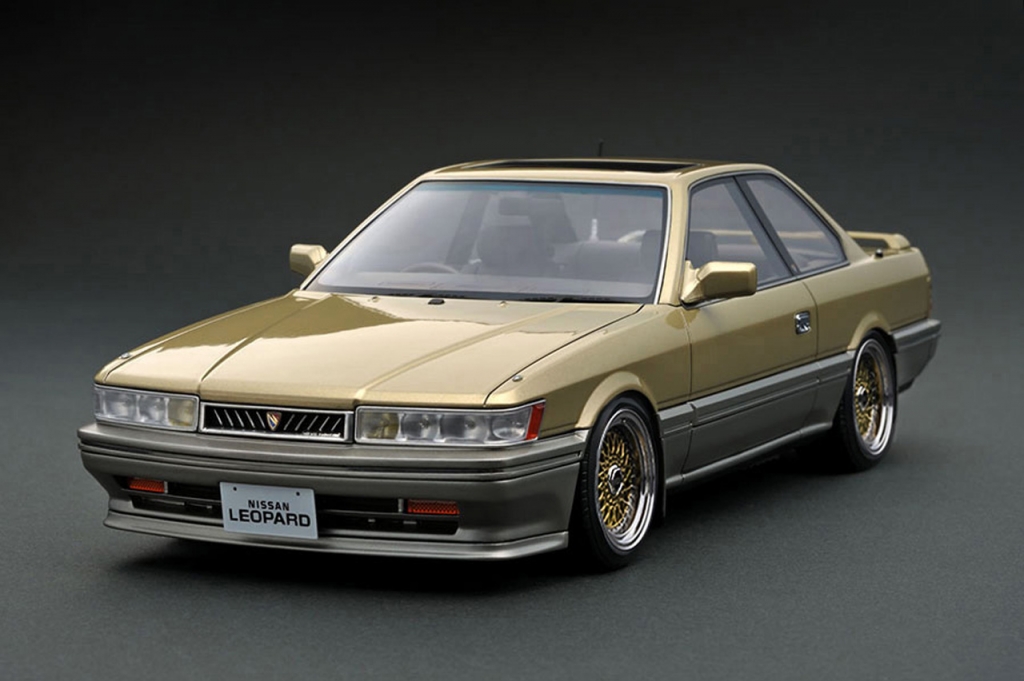 1/18 スケール「レパード 3.0 Ultima (F31)」にカラー