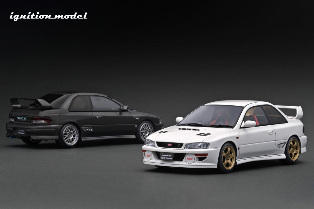 RWB Valkyrie とか イエローモデル 1/18 エンジン付き RWB Valkyrie とか イエローモデル 1/18 エンジン付き