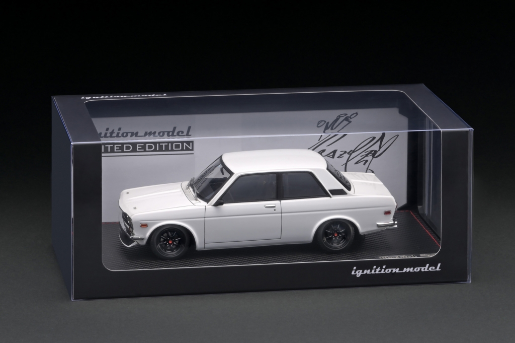 クレイジーケンバンド「横山 剣」氏のフィギュア付「1/18 ブルーバード